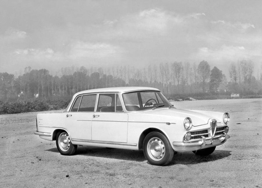  Alfa Romeo 2000 Berlina (102) 1958 года  (фото 2 из 5)